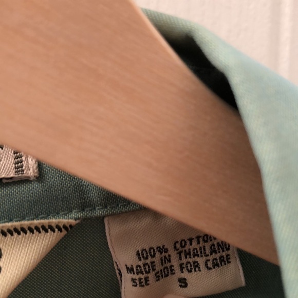 Eddie Bauer Wrinkle-resistant Cotton Green Button-down Shirt - Picture 3 of 8